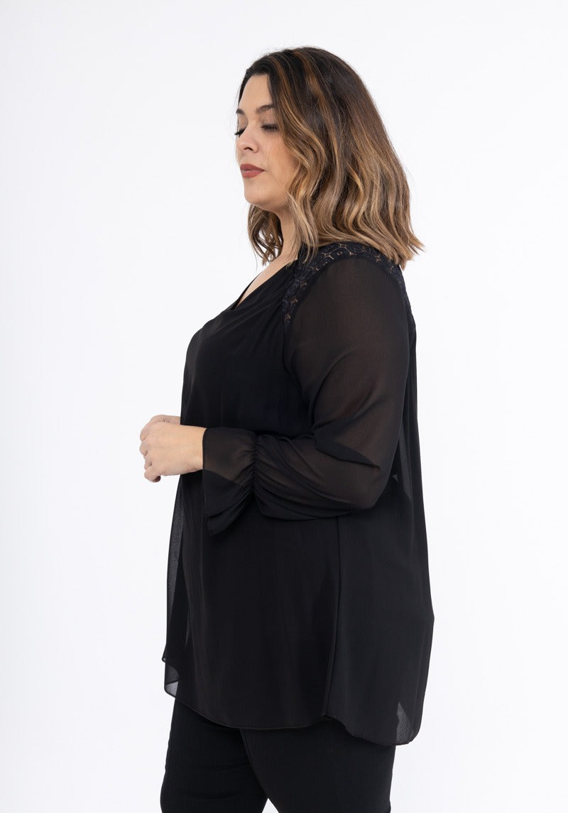 Blusa oversize con intarsi  in pizzo