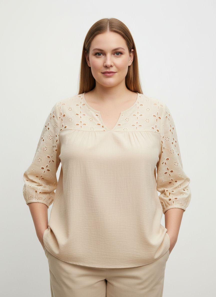 Camicia Curvy Blu Elettrico con Dettagli in Merletto Fronte e Retro