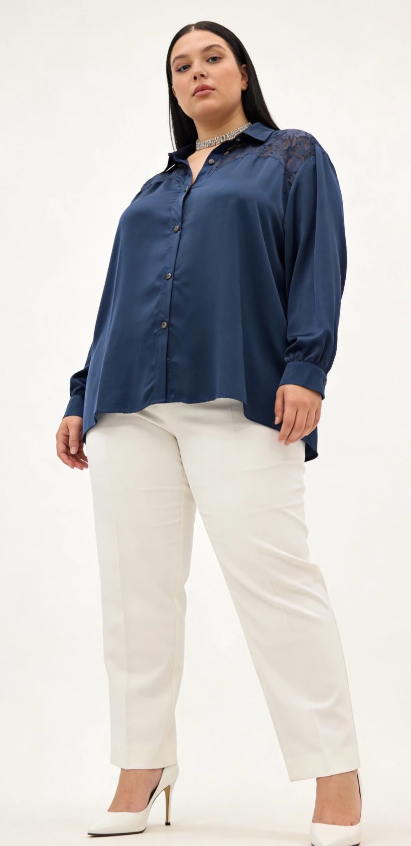 Camicia Lunga in Satin Blu Notte con Intarsio in Pizzo