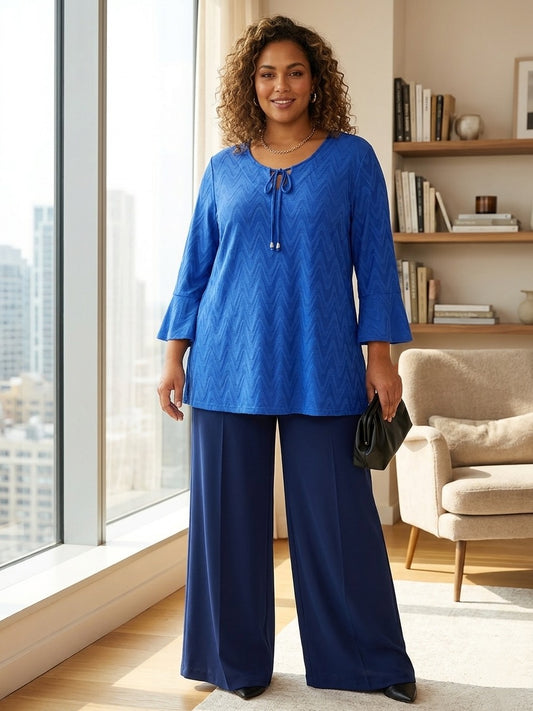 Maglia Elegante Taglie Curvy – Scollo con Laccetto e Maniche a Campana