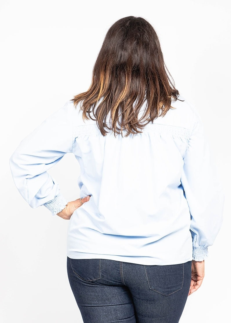 Camicia colore azzurro